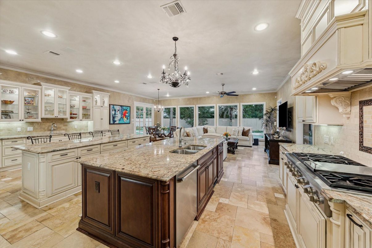 Chandelier, Interior, Kitchen, Living room, Recessed Lighting, Stainless Steel Appliances