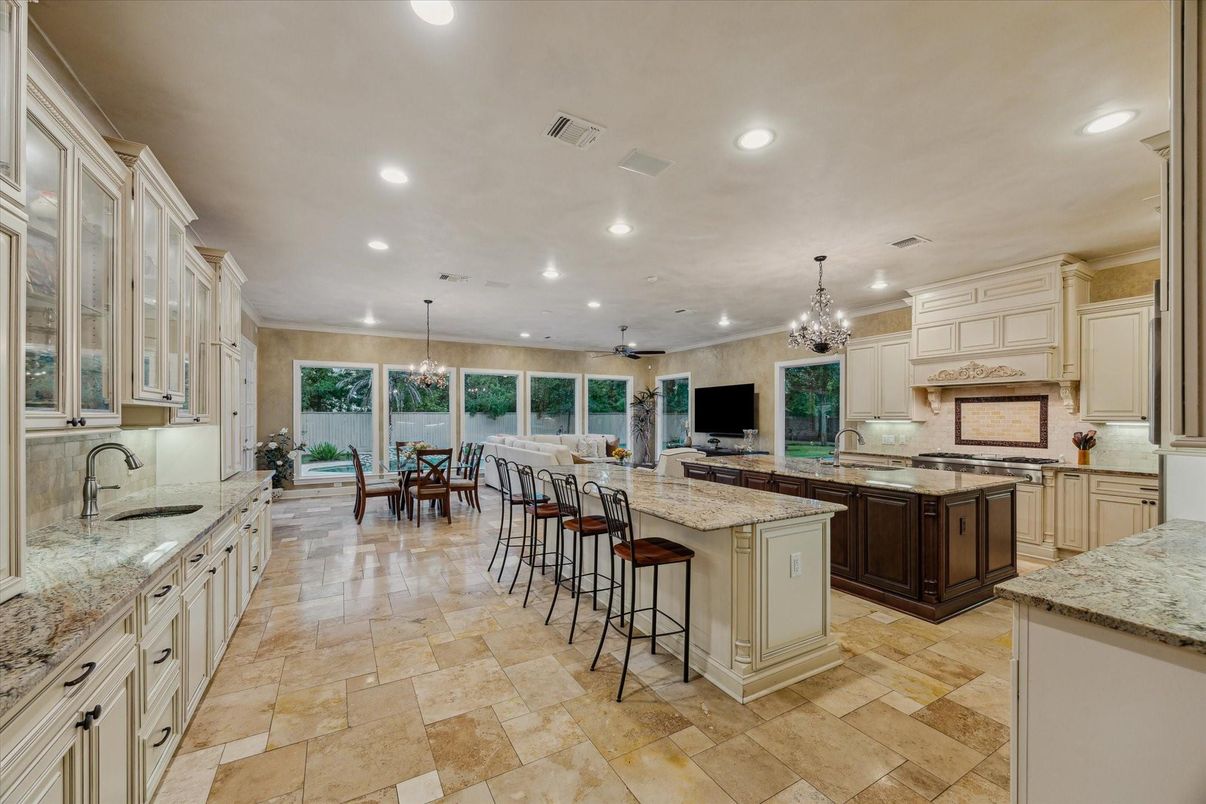 Chandelier, Dining room, Interior, Kitchen, Recessed Lighting