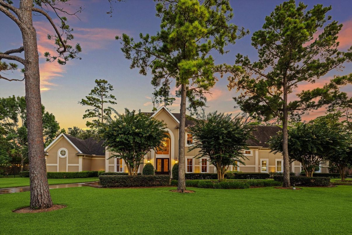 Backyard, Exterior, Facade, Spanish Mediterranean