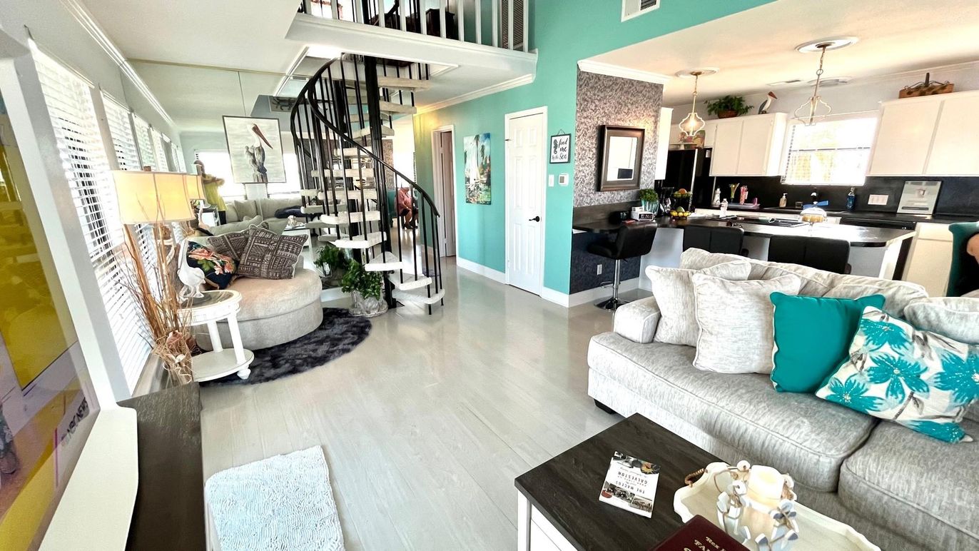 Interior, Kitchen, Living room, Pendant Lights, Wood Texture Flooring