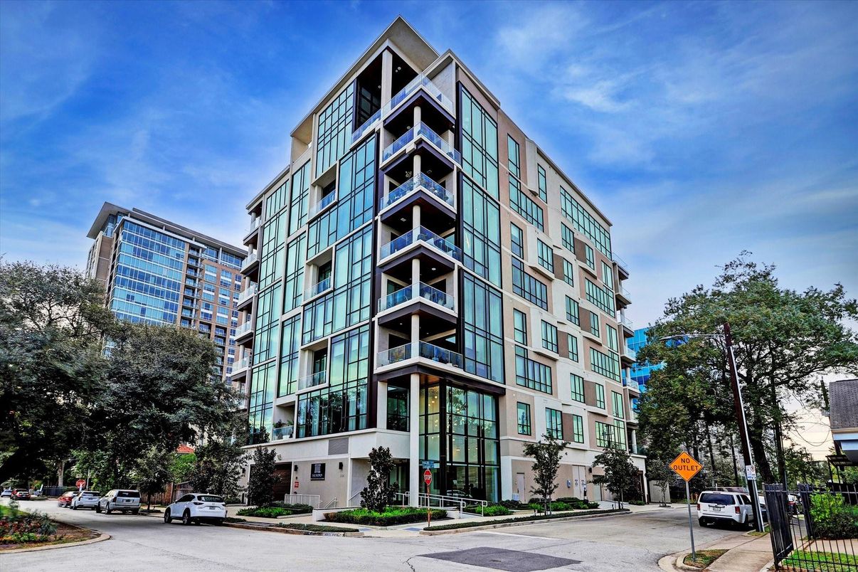 Exterior, Facade, Condo Building