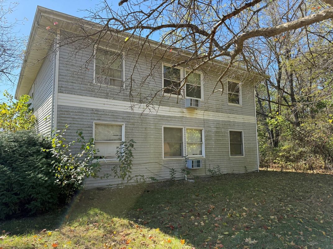 Exterior, Facade, Rowhouse
