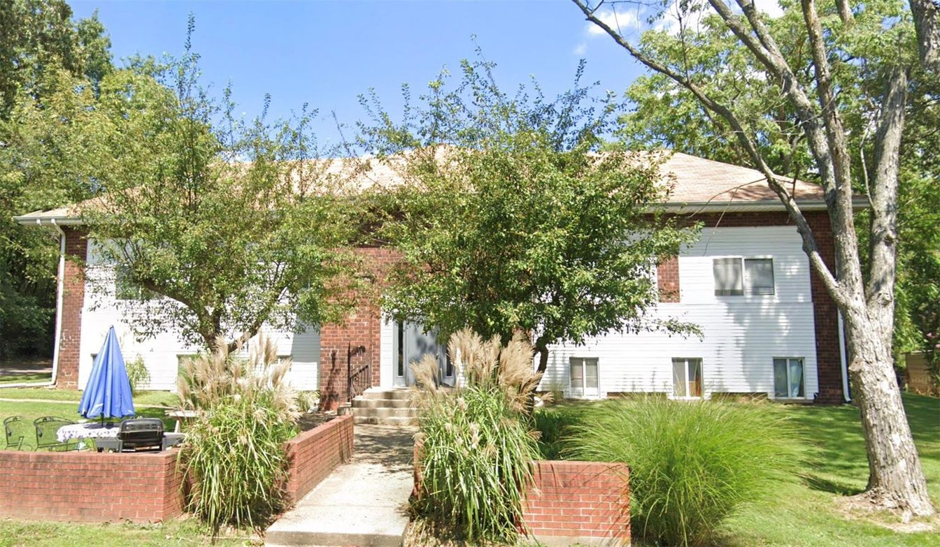 Backyard, Exterior, Facade, Brick Facade, Georgian