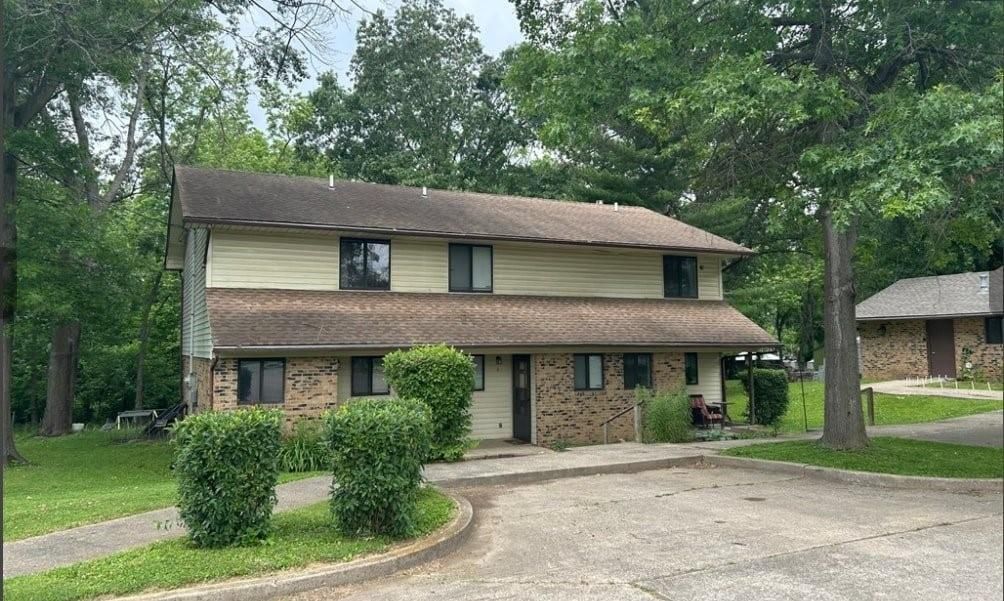 Exterior, Facade, Brick Facade, Split Level