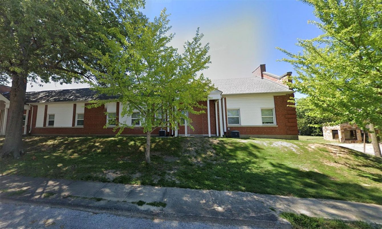 Exterior, Facade, Brick Facade, Cape Cod