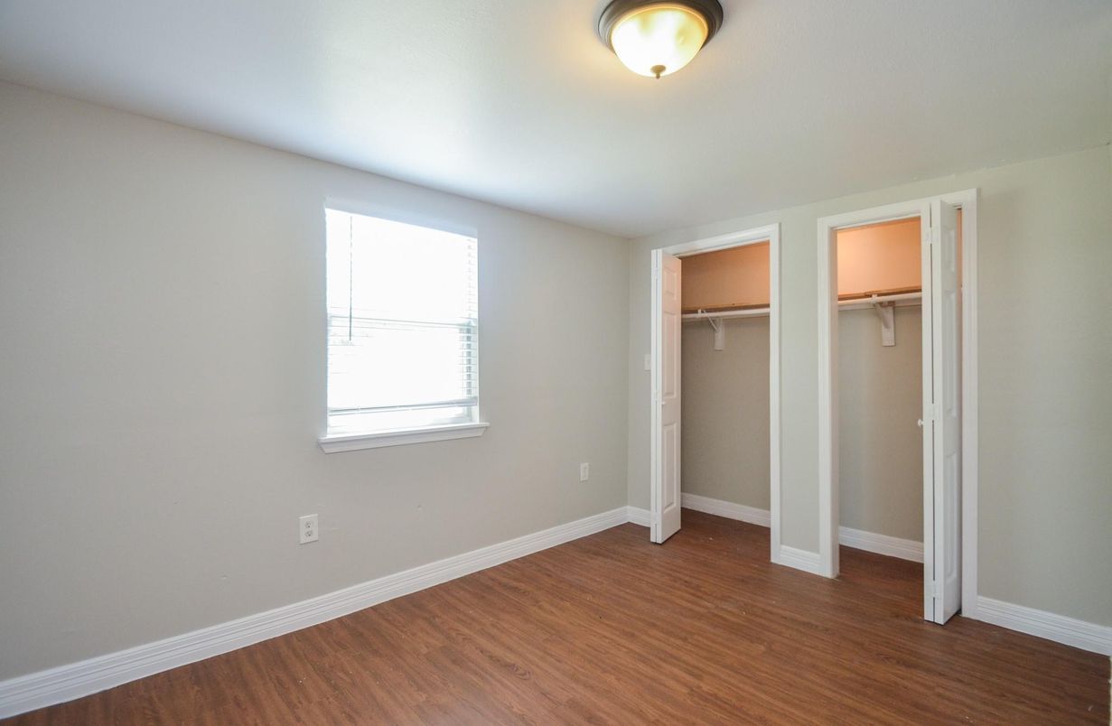 Empty room, Interior, Walk-in Closets, Wood Texture Flooring