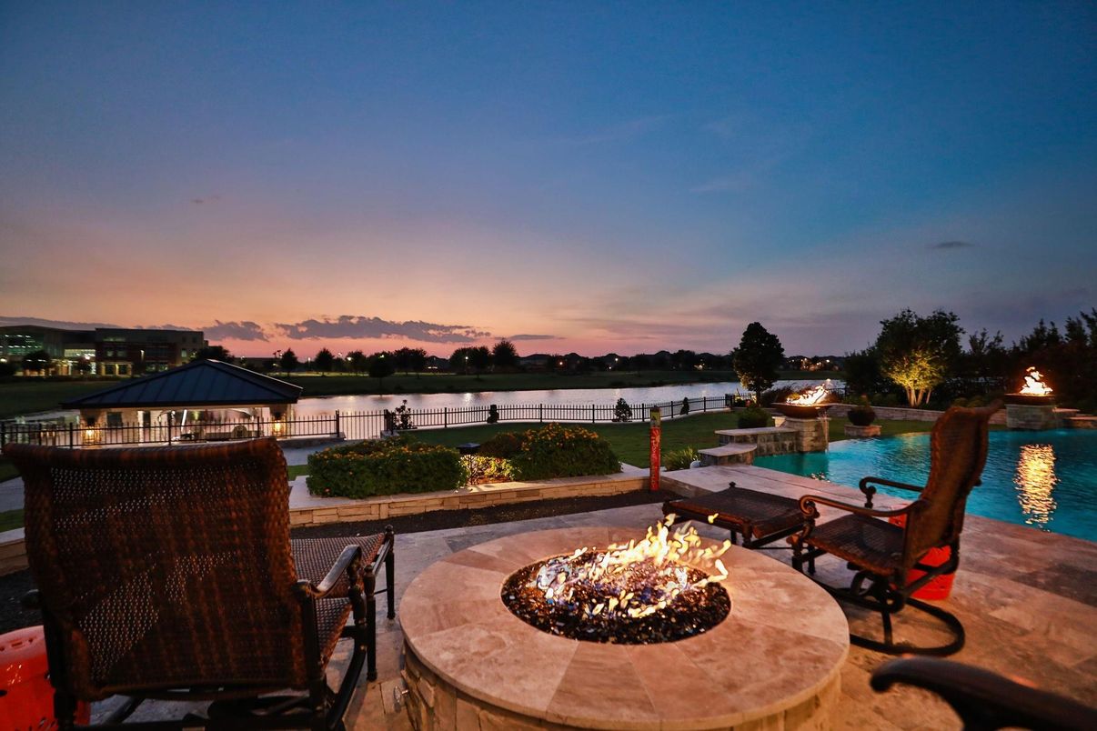 Exterior, Pool, Water