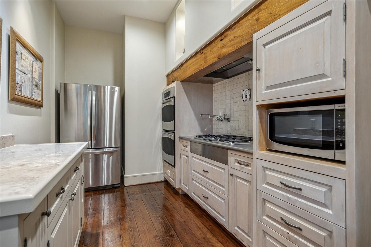 Interior, Kitchen, Stainless Steel Appliances, Wood Texture Flooring