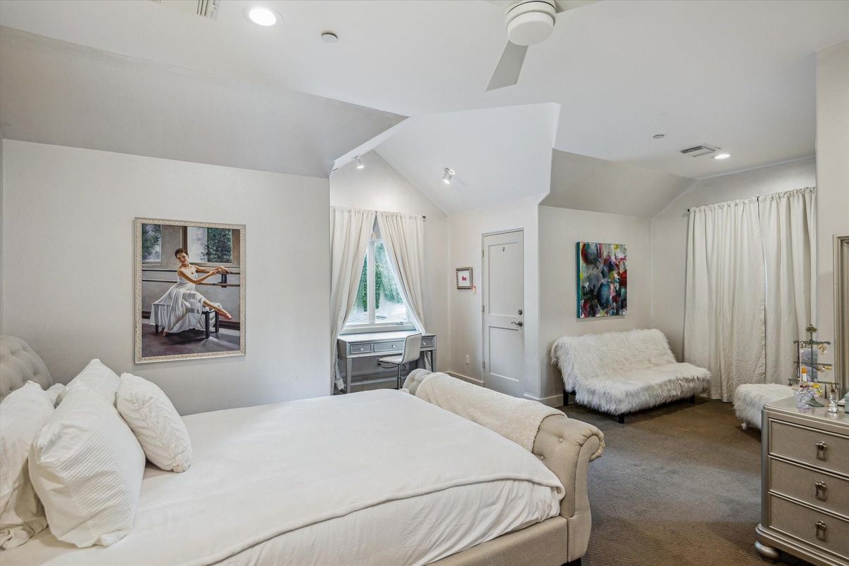 Bedroom, Interior, Recessed Lighting