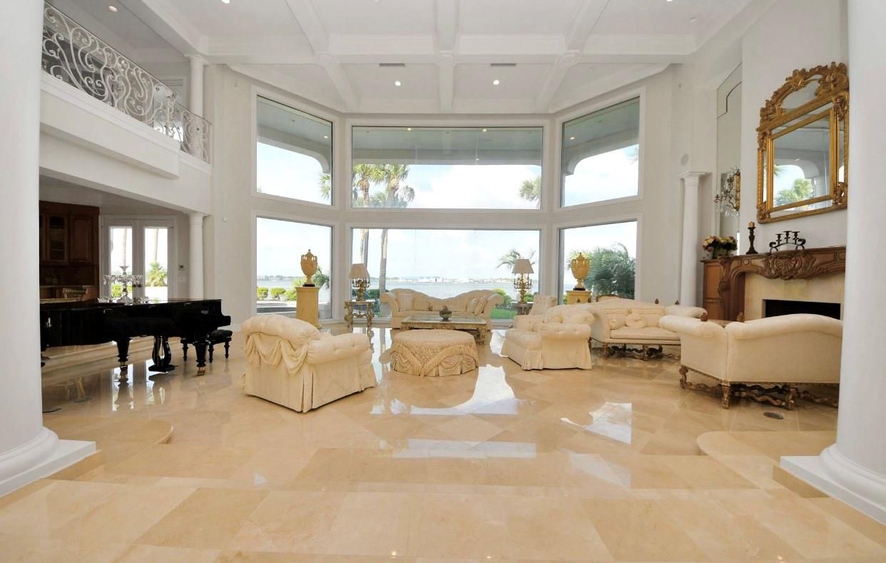 Fireplace, Interior, Living room, Piano, Recessed Lighting