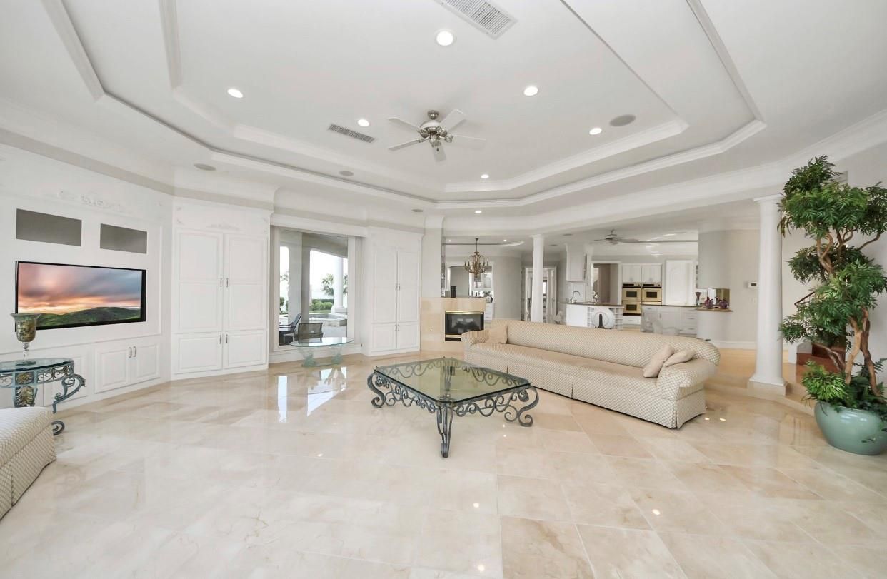 Fireplace, Interior, Kitchen, Living room, Recessed Lighting