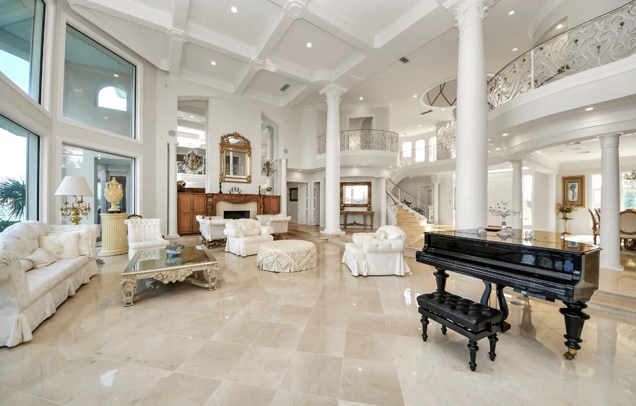 Interior, Living room, Piano, Recessed Lighting