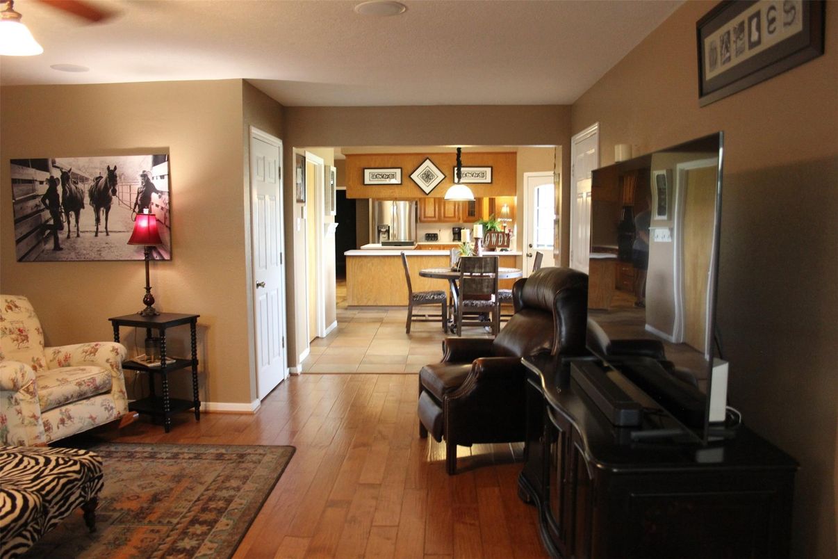 Dining room, Interior, Kitchen, Pendant Lights, Wood Texture Flooring