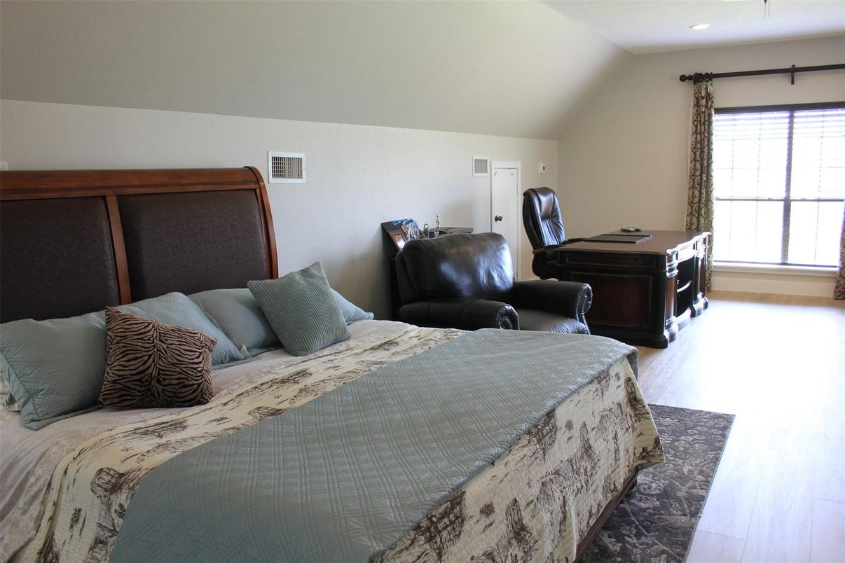 Bedroom, Home Office, Interior, Recessed Lighting, Wood Texture Flooring