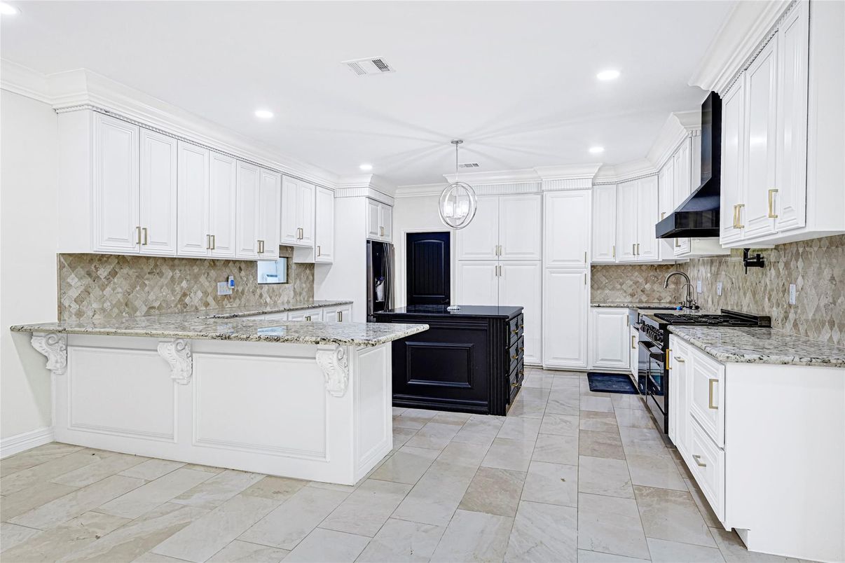 Interior, Kitchen, Pendant Lights, Recessed Lighting