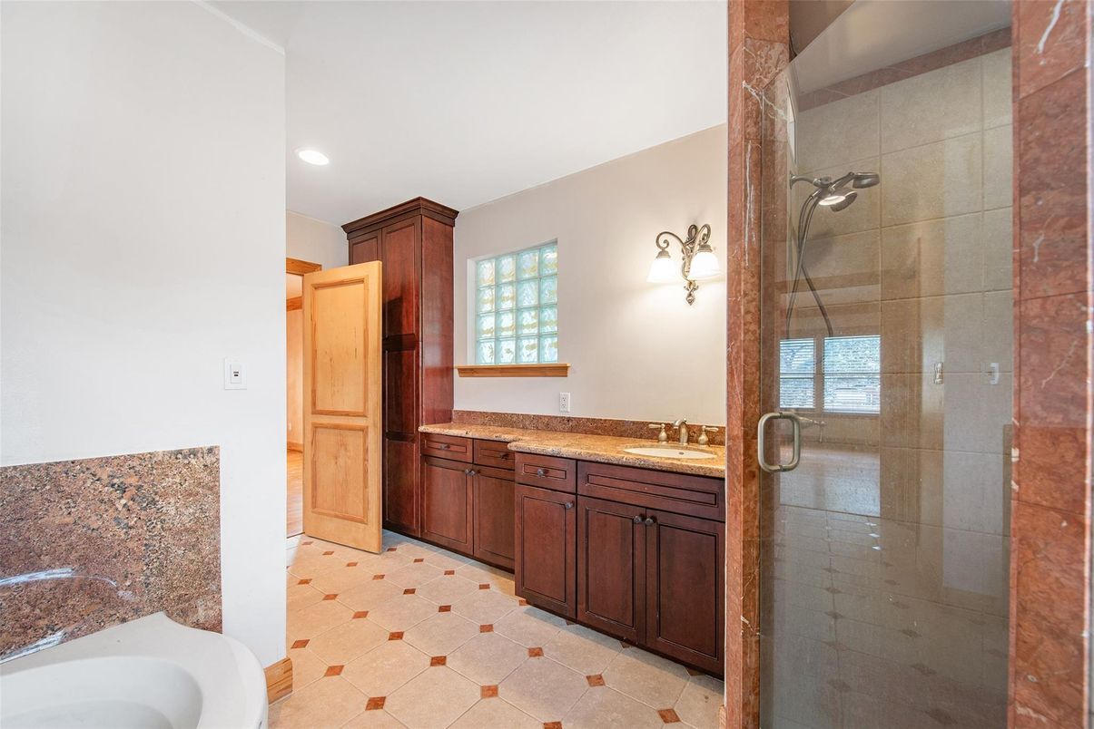 Bathroom, Dual Sink Vanities, Glass Shower, Interior, Recessed Lighting