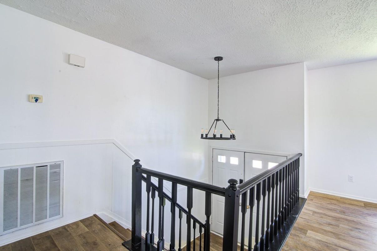 Interior, Pendant Lights, Wood Texture Flooring