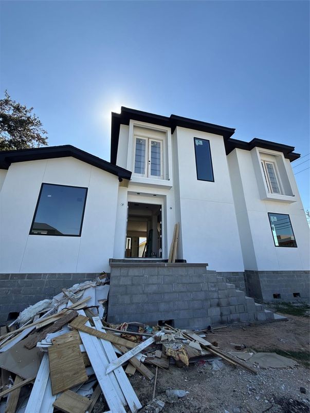 Exterior, Facade, Rowhouse