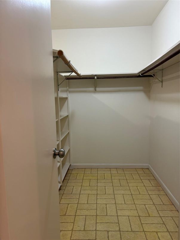 Interior, Walk-in Closets