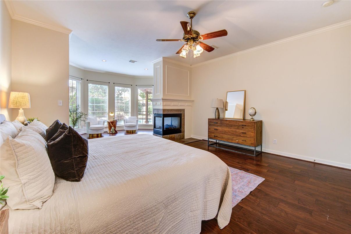 Bedroom, Fireplace, Interior, Recessed Lighting, Wood Texture Flooring