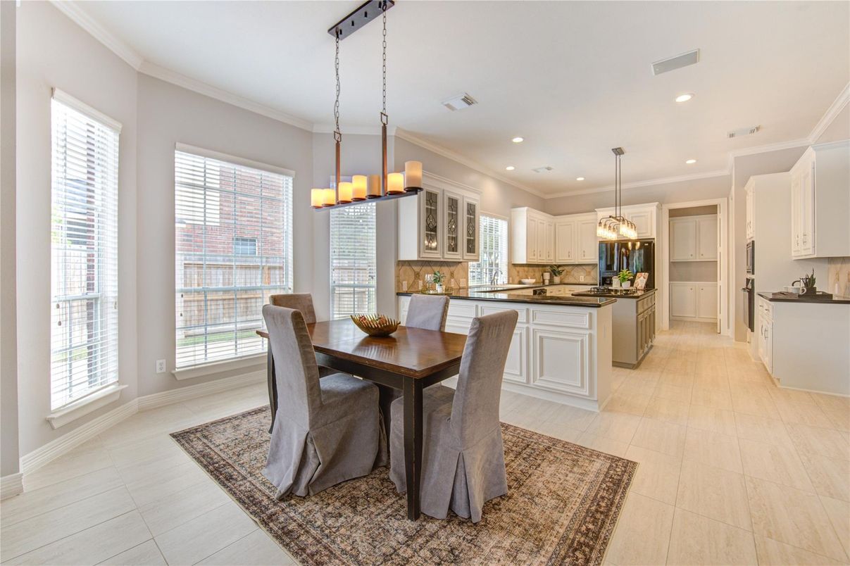 Chandelier, Dining room, Interior, Kitchen, Pendant Lights, Recessed Lighting