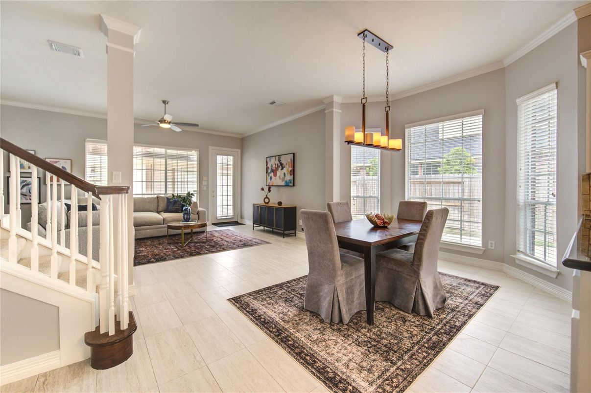 Chandelier, Dining room, Interior, Living room, Pendant Lights, Wood Texture Flooring