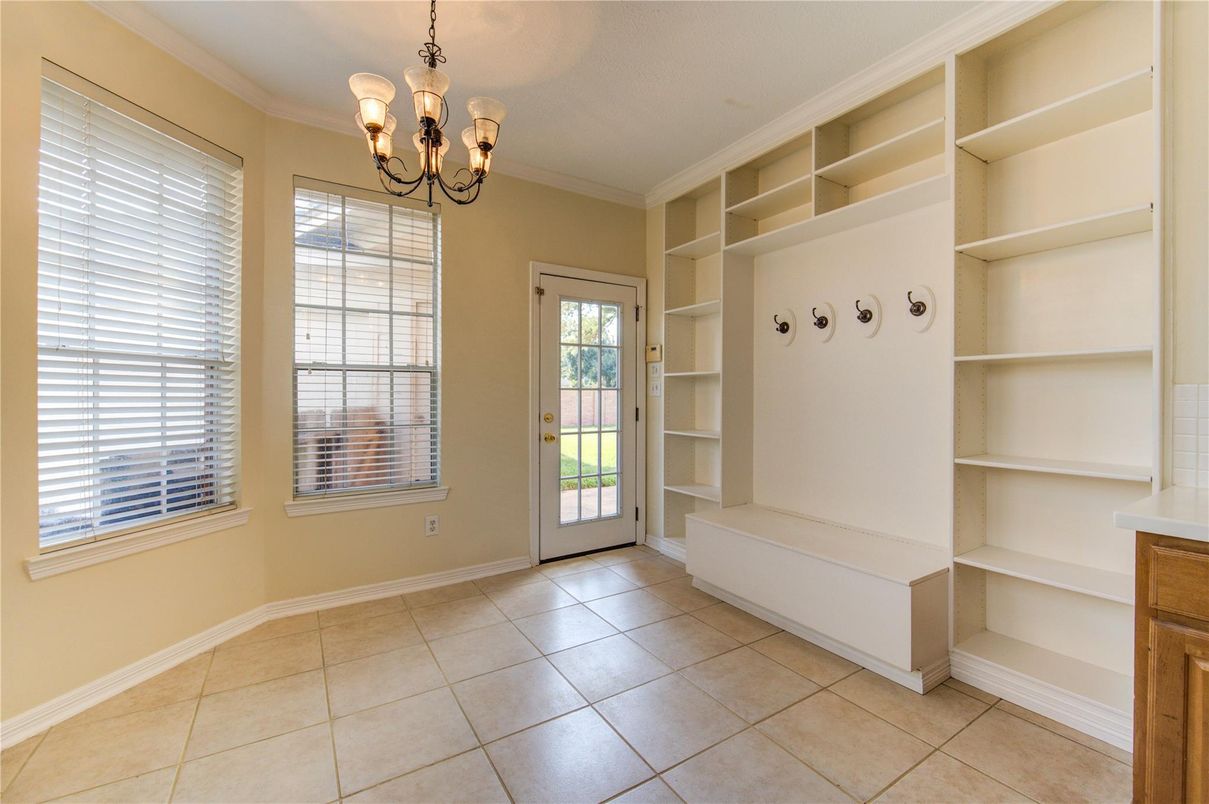 Chandelier, Interior