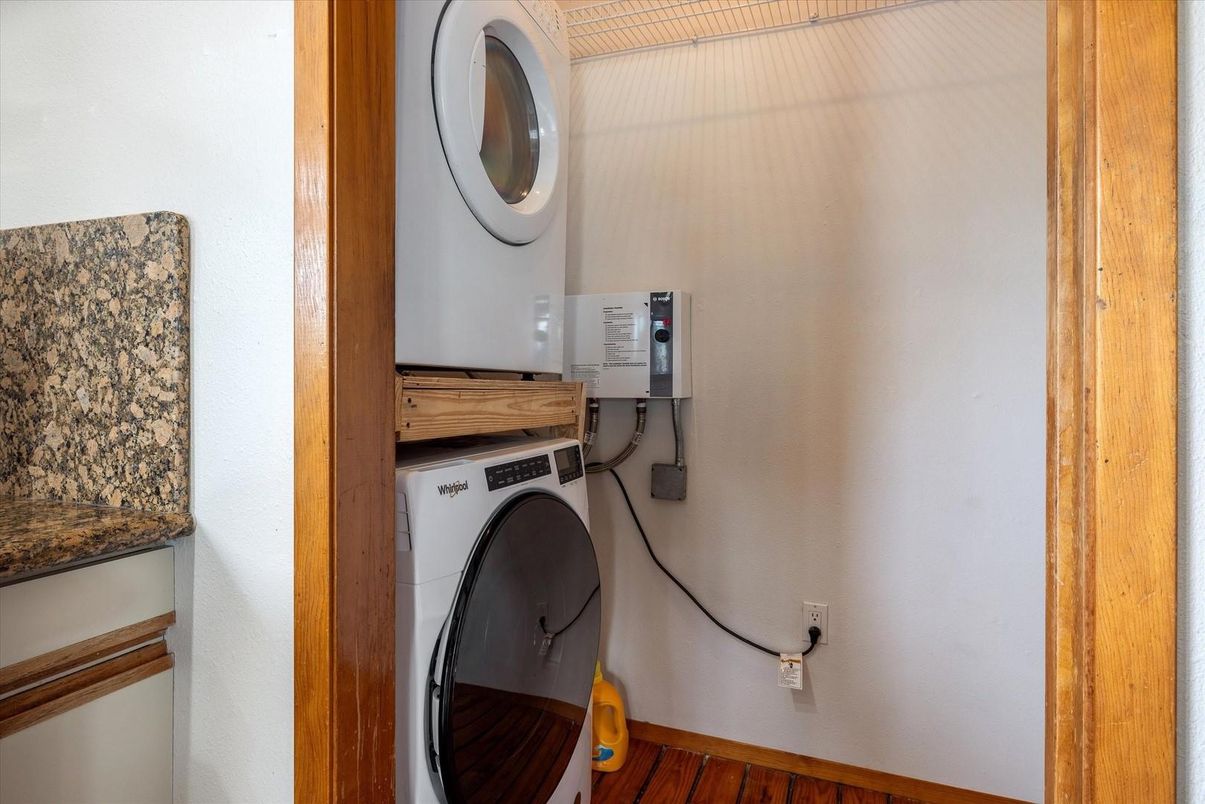 Interior, Utility Closets, Washer