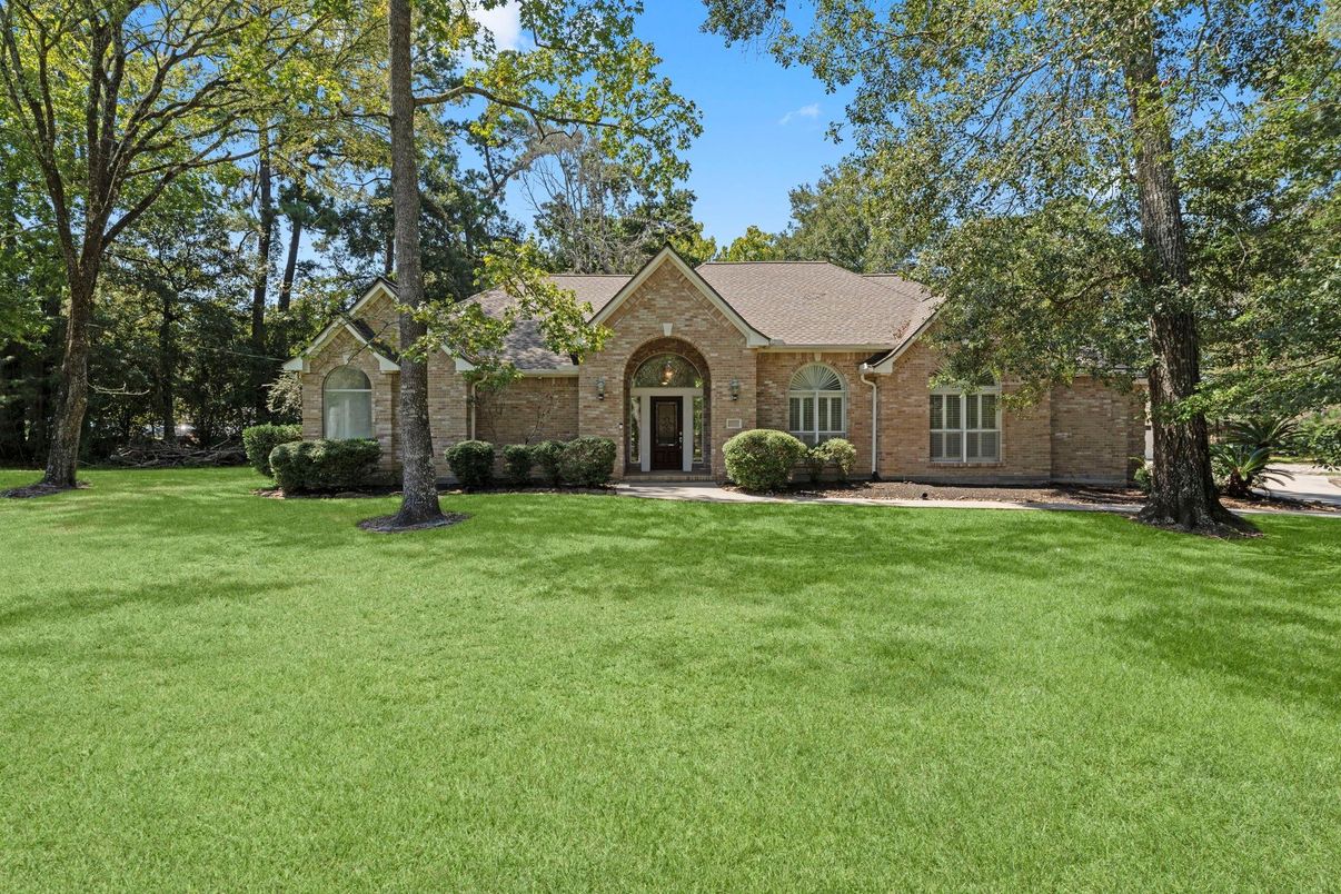 Attached, Backyard, Exterior, Facade, Brick Facade, Brick Traditional