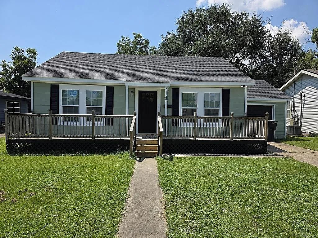 Exterior, Facade, Cape Cod