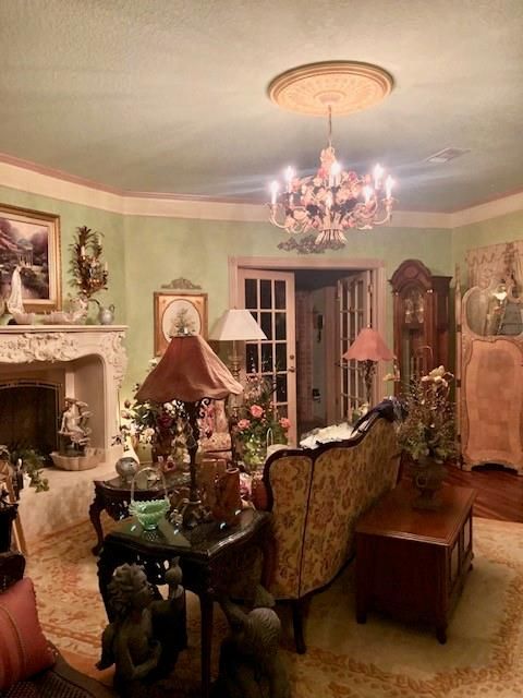 Chandelier, Dining room, Fireplace, Interior, Living room