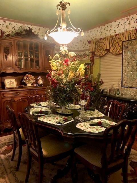 Dining room, Interior