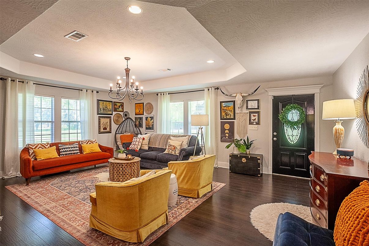 Chandelier, Interior, Living room, Recessed Lighting, Wood Texture Flooring