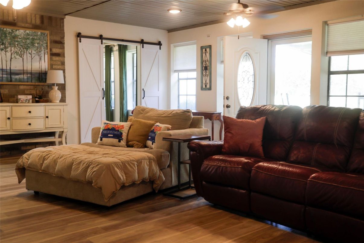 Bedroom, Interior, Living room, Recessed Lighting, Wood Texture Flooring