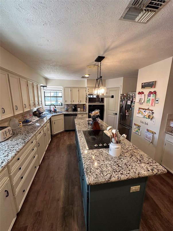 Interior, Kitchen, Pendant Lights, Wood Texture Flooring