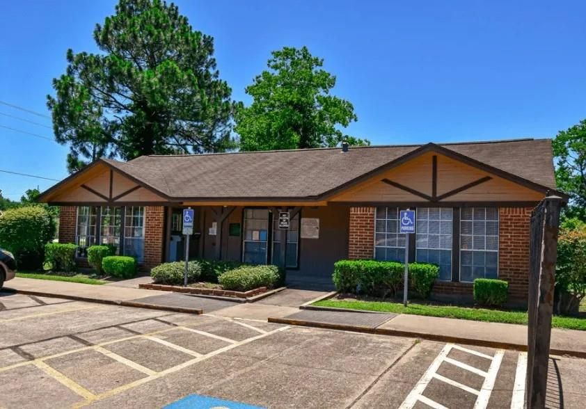 Exterior, Facade, Brick Facade, Tudor Revival