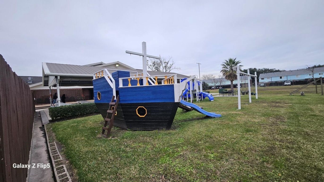 Backyard, Exterior, Playground