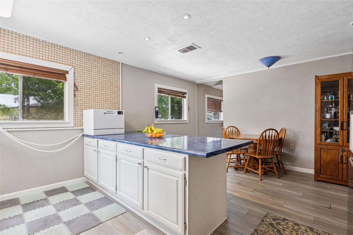 Dining room, Interior, Kitchen, Recessed Lighting, Wood Texture Flooring