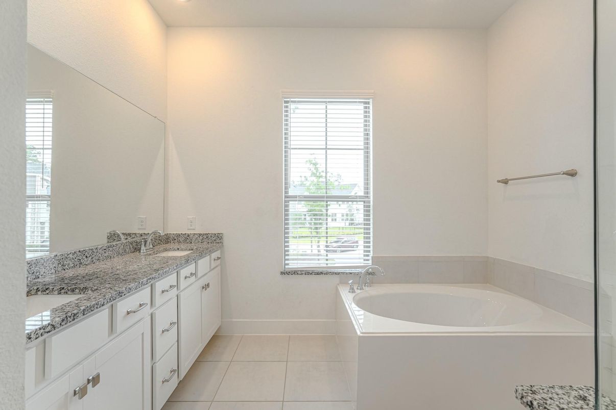 Bathroom, Dual Sink Vanities, Interior, Recessed Lighting