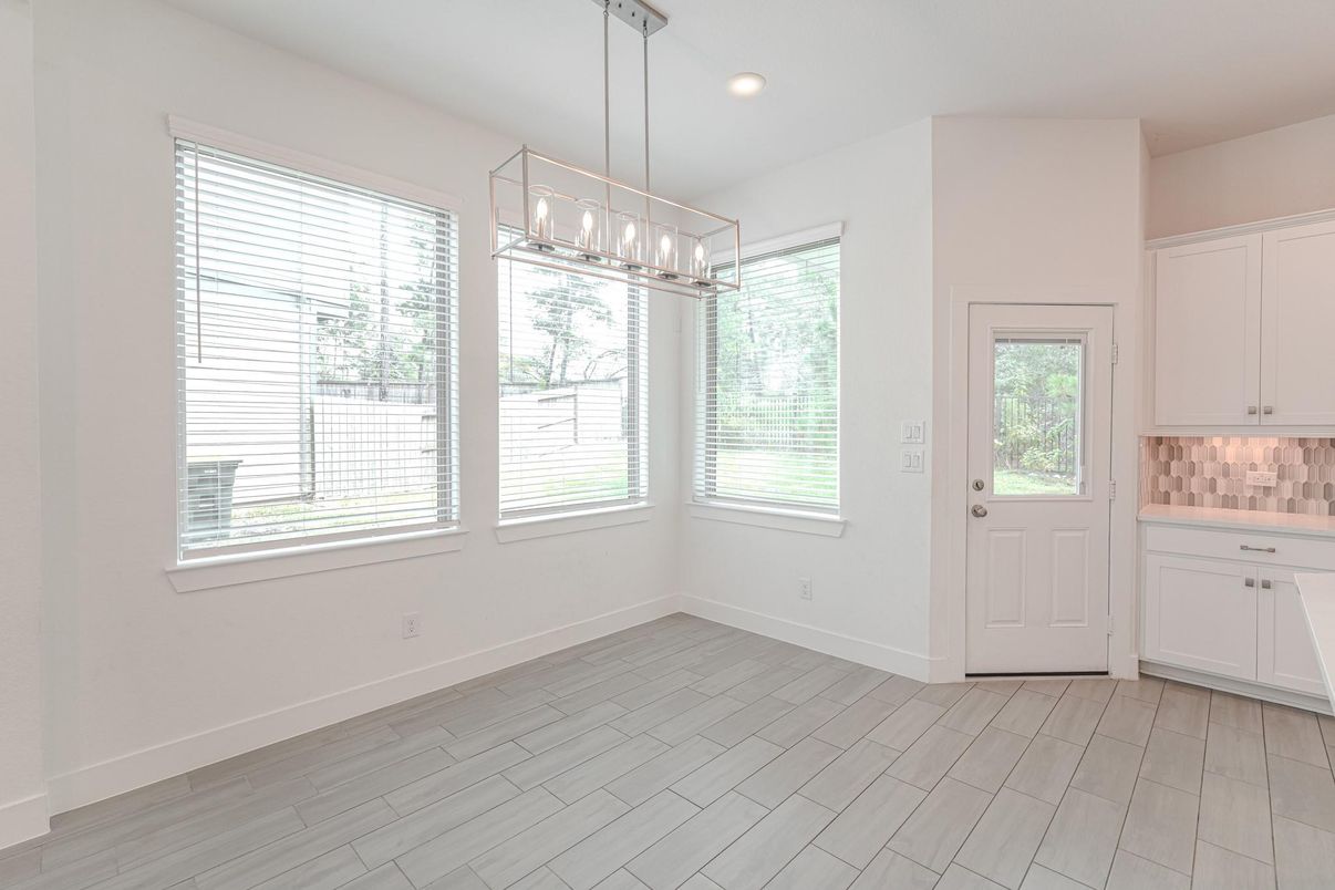 Chandelier, Empty room, Interior, Pendant Lights, Recessed Lighting, Wood Texture Flooring