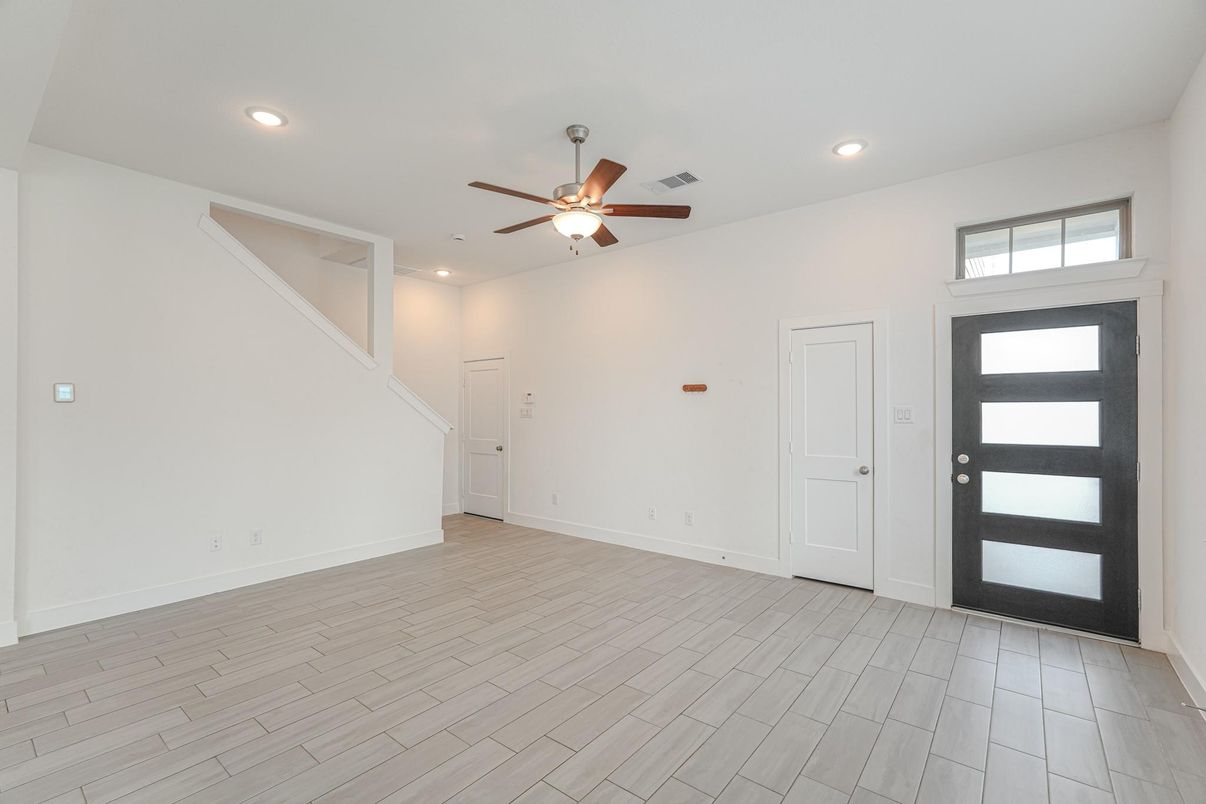 Empty room, Interior, Recessed Lighting