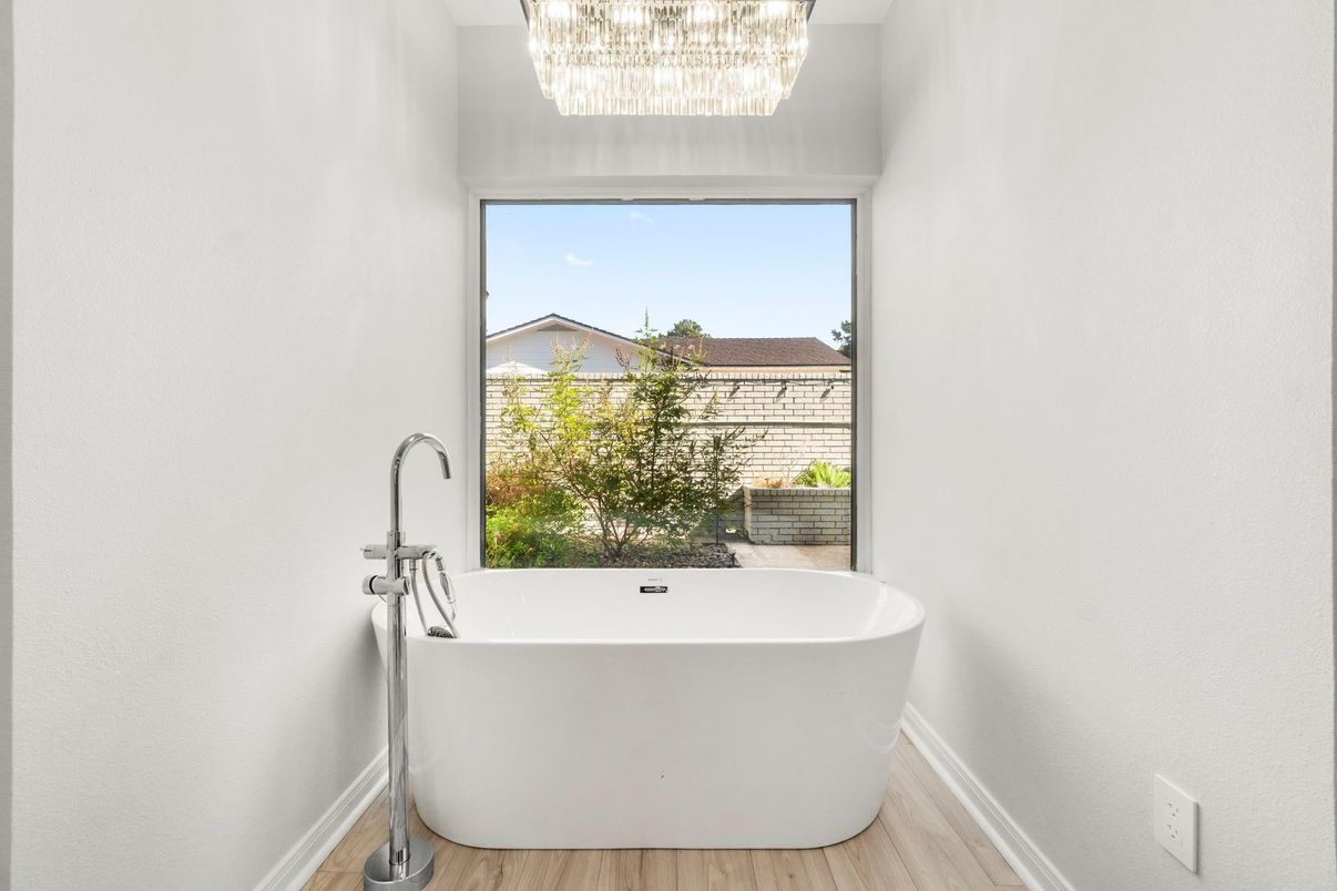 Bathroom, Free Standing Baths, Interior, Recessed Lighting, Wood Texture Flooring