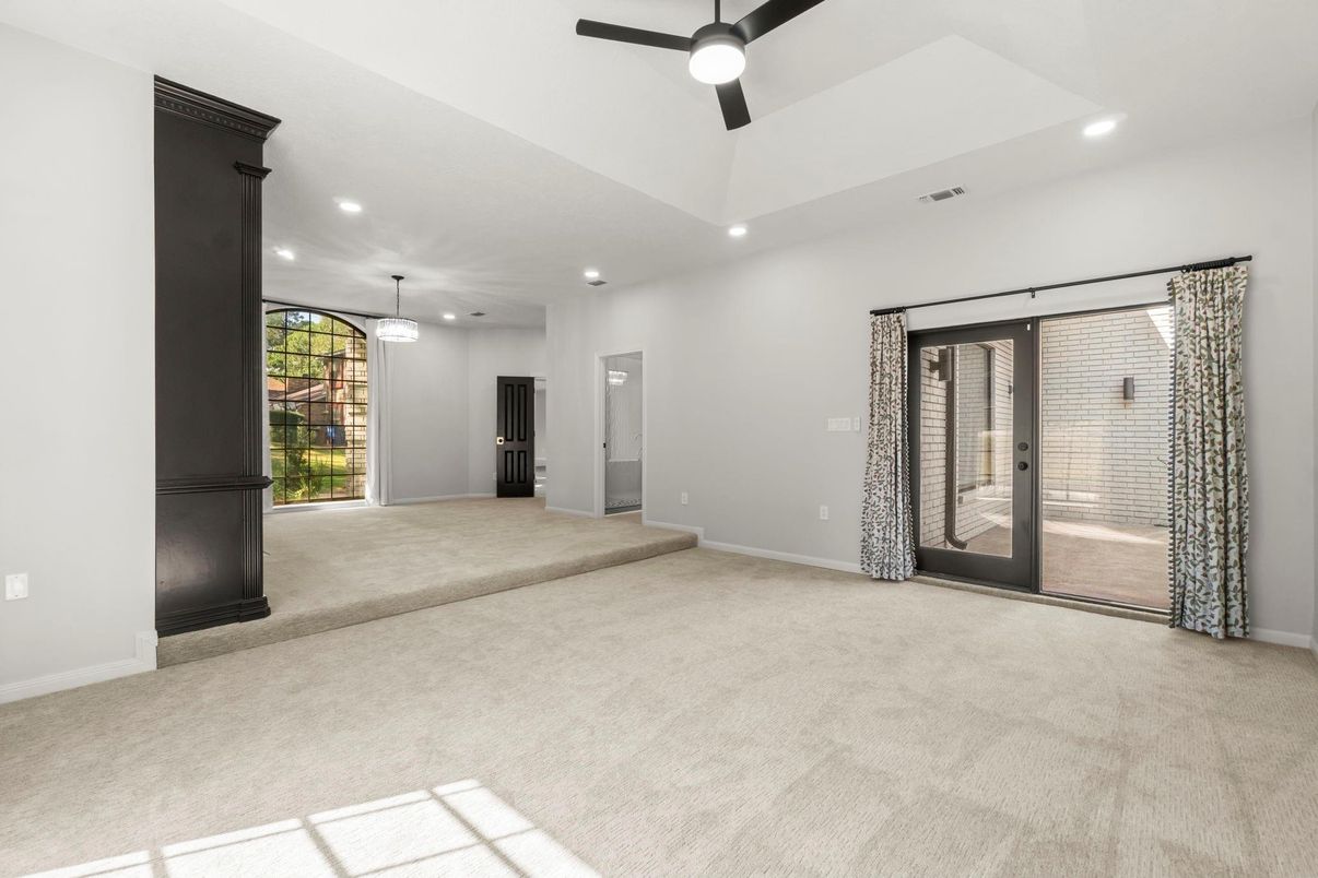 Empty room, Interior, Pendant Lights, Recessed Lighting
