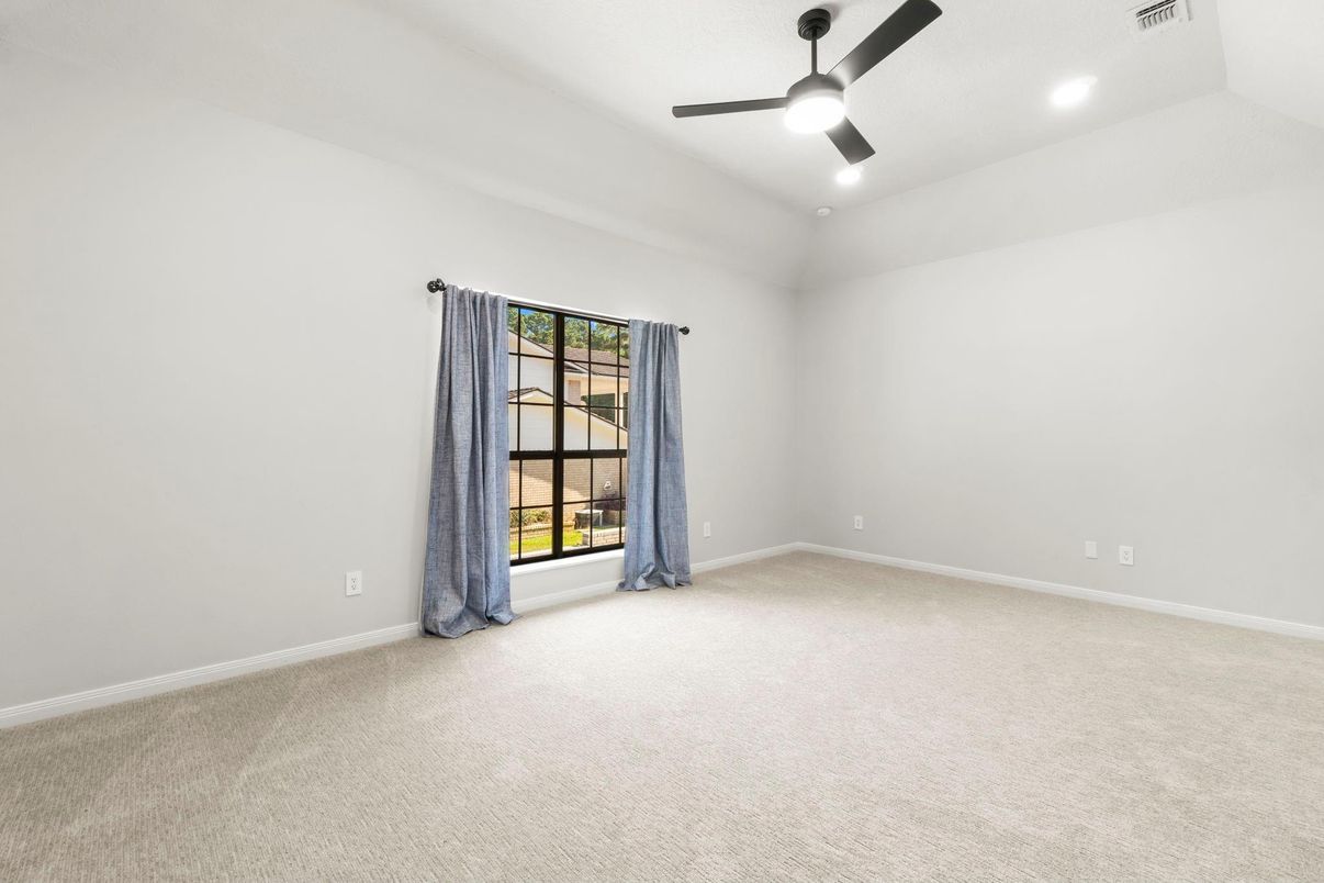 Empty room, Interior, Recessed Lighting