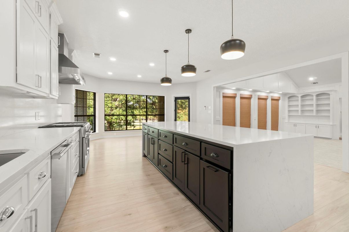 Interior, Kitchen, Pendant Lights, Recessed Lighting, Wood Texture Flooring