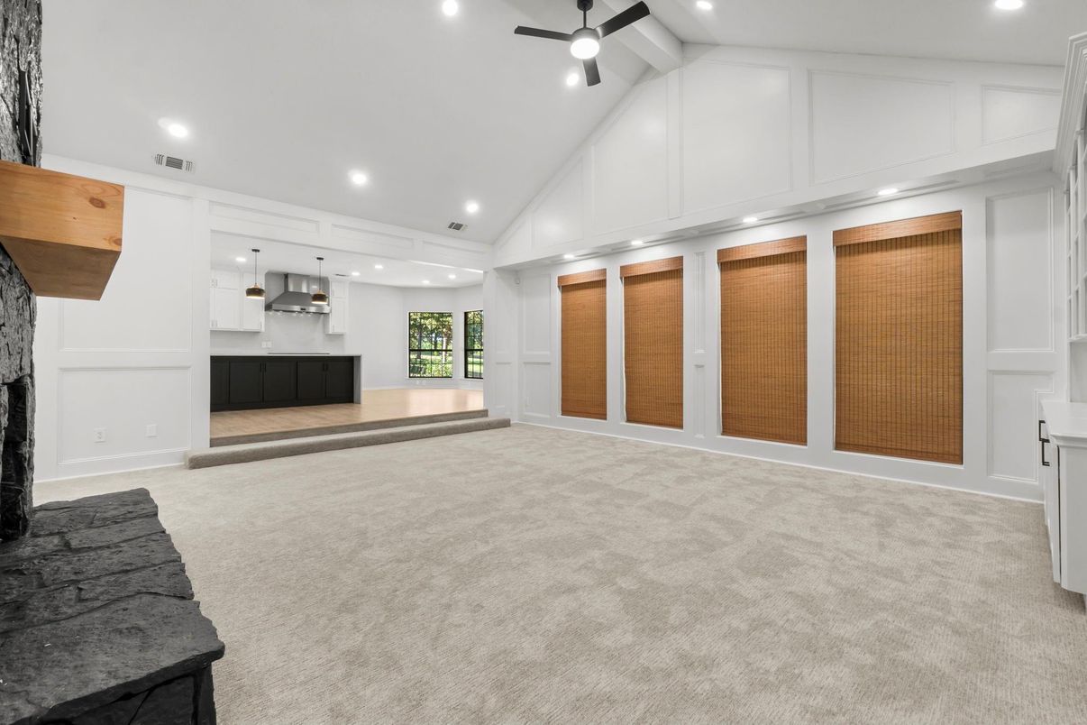 Empty room, Interior, Recessed Lighting
