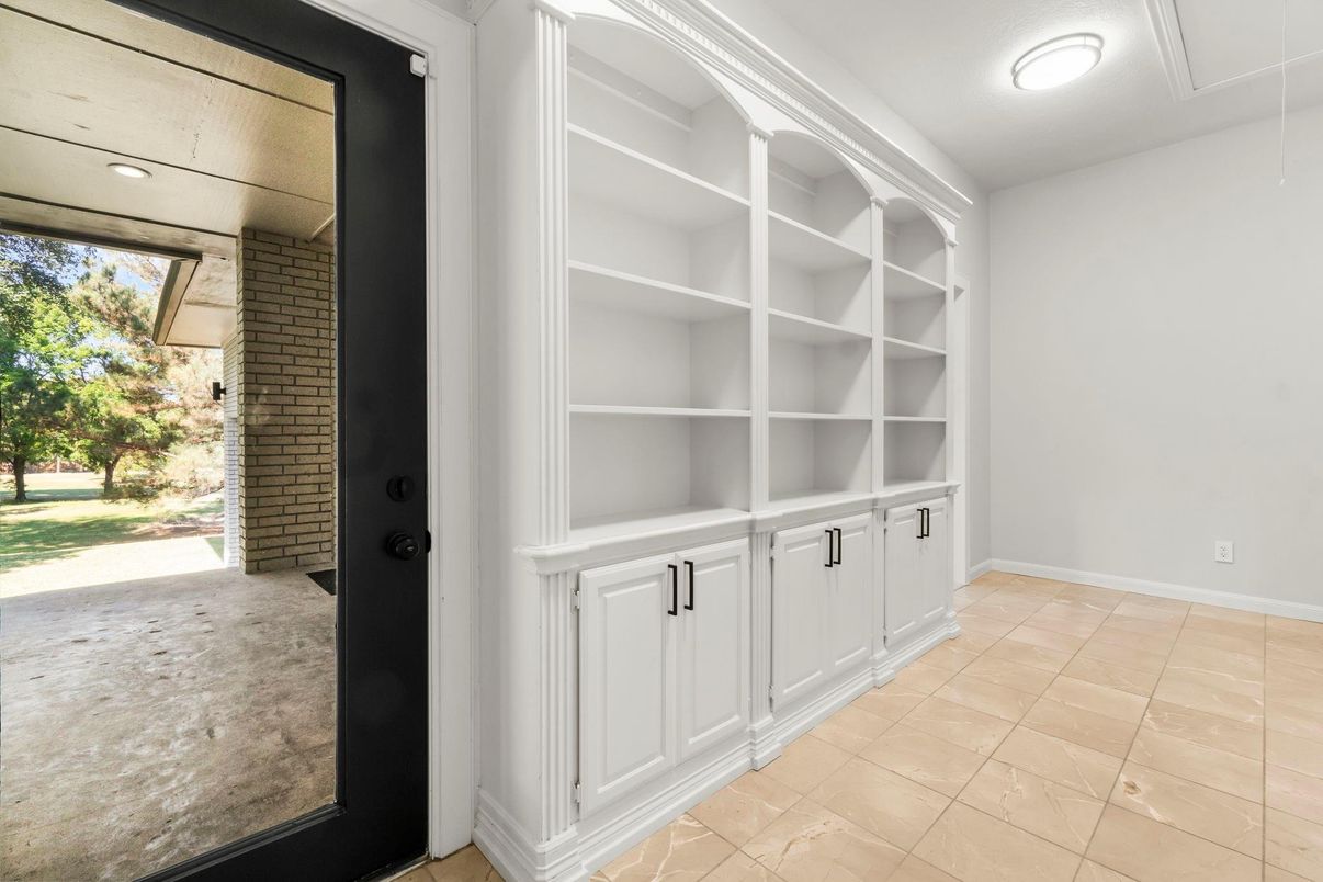 Interior, Recessed Lighting