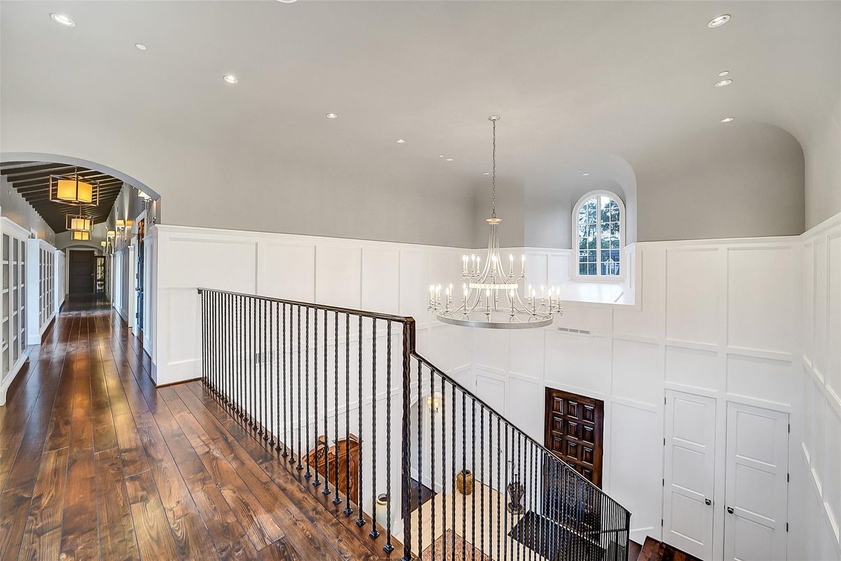 Chandelier, Interior, Recessed Lighting, Wood Texture Flooring