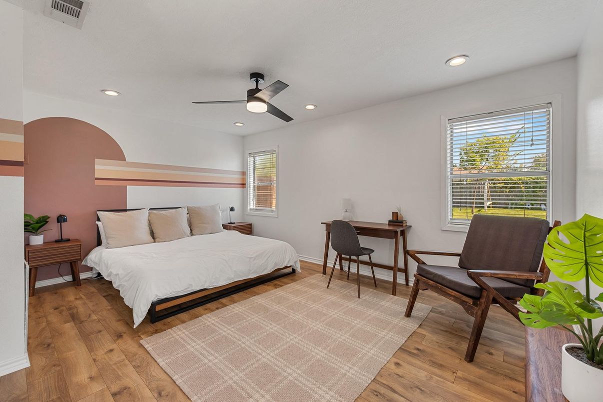 Bedroom, Home Office, Interior, Recessed Lighting, Wood Texture Flooring