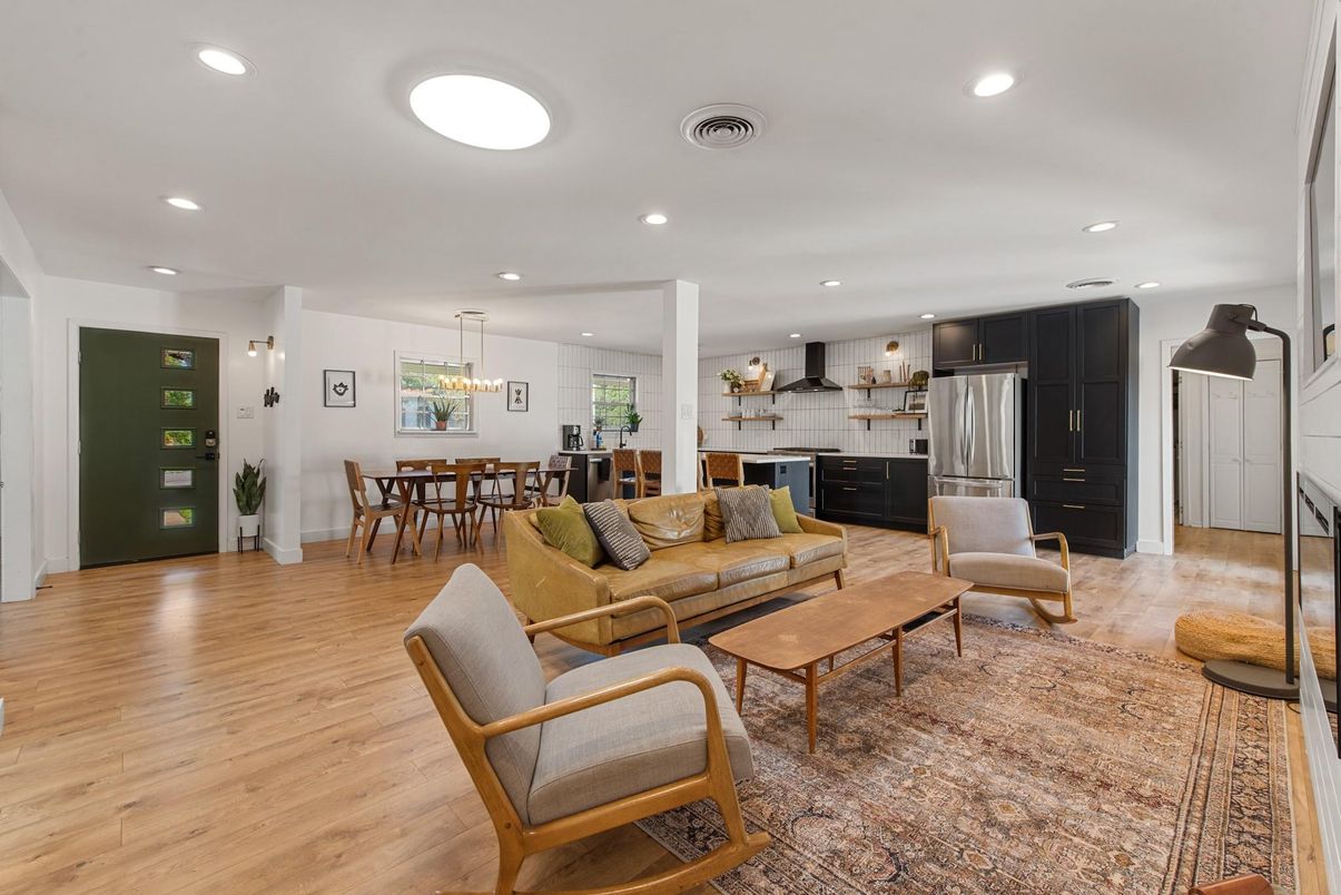 Dining room, Interior, Kitchen, Living room, Pendant Lights, Recessed Lighting, Stainless Steel Appliances, Wood Texture Flooring